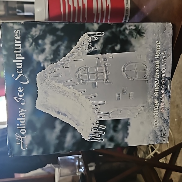 Ice village gingerbread House NIB - Picture 1 of 3
